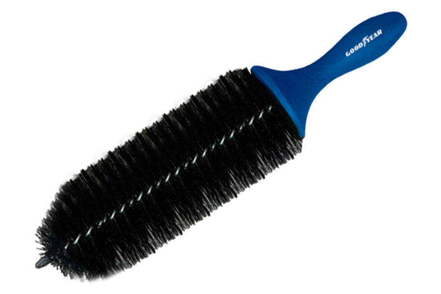 Cepillo para Limpieza de Llantas, GOODYEAR
