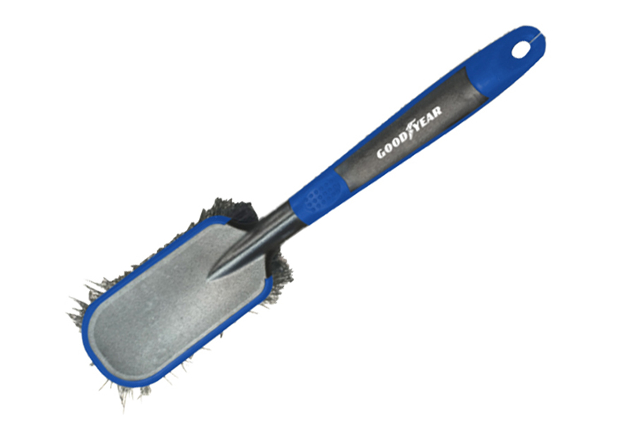 Cepillo para Limpieza de Llantas, GOODYEAR